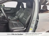 Volvo XC40 B5 - Core 2025-1