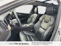 2022 Volvo XC60 Momentum-7