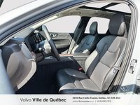 2024 Volvo XC60 Plus Dark Theme-7