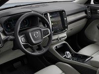 Volvo XC40 Plus Dark Theme 2025-7