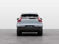 Volvo XC40 Plus Dark Theme 2025-3