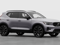 Volvo XC40 Plus Dark Theme 2026-2