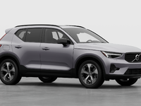 Volvo XC40 Plus Dark Theme 2026-2