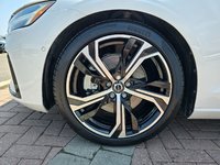 2024 Volvo S60 PLUS DARK THEME-7