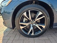 2024 Volvo S60 CORE DARK THEME-7