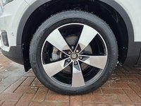 2019 Volvo XC40 MOMENTUM-6