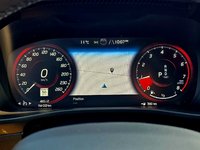 2022 Volvo XC40 R-DESIGN-1