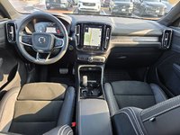 2022 Volvo XC40 R-DESIGN-4