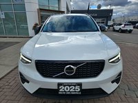 2025 Volvo XC40 PLUS DARK THEME-3
