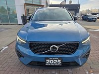 2025 Volvo XC40 PLUS DARK THEME-3