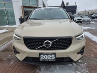 2025 Volvo XC40 PLUS DARK THEME-3