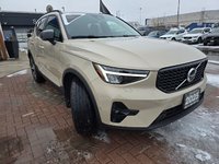 2025 Volvo XC40 PLUS DARK THEME-5