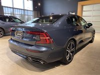 2022 Volvo S60 B5 AWD R-Design-4