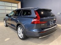 2025 Volvo V60 Cross Country B5 AWD Core-2