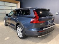 2025 Volvo V60 Cross Country B5 AWD Core-2