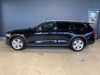 2025 Volvo V60 Cross Country B5 AWD Core-1