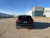 2025 Volvo V60 Cross Country B5 AWD Core-2