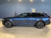 2023 Volvo V90 Cross Country B6 AWD Ultimate-1