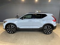 2025 Volvo XC40 B5 AWD Ultra Dark Theme-1