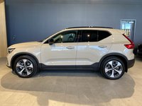 2025 Volvo XC40 B5 AWD Plus Dark Theme-1