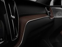 2025 Volvo XC60 Plug-In Hybrid Ultra Dark Theme-6