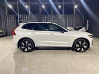 2025 Volvo XC60 Plug-In Hybrid T8 AWD Ultra Dark Theme-5