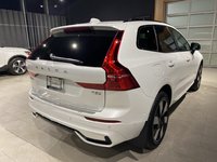 2025 Volvo XC60 Plug-In Hybrid T8 AWD Ultra Dark Theme-4