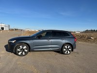 2024 Volvo XC60 Recharge T8 eAWD PHEV Ultimate Dark Theme-1