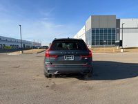 2024 Volvo XC60 Recharge T8 eAWD PHEV Ultimate Dark Theme-2