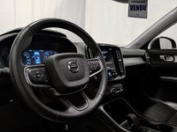 2022 Volvo XC40 T5 AWD Momentum-7