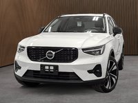 Volvo XC40 B5 AWD Plus Dark Theme 2025-0