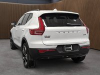 Volvo XC40 B5 AWD Plus Dark Theme 2025-3