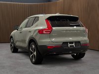 Volvo XC40 B5 AWD Plus Dark Theme 2025-3