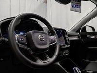 Volvo XC40 B5 AWD Plus Dark Theme 2025-6