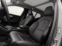 Volvo XC40 B5 AWD Plus Dark Theme 2025-7