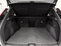 Volvo XC40 B5 AWD Plus Dark Theme 2025-7