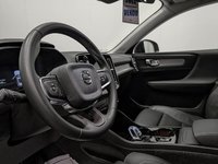 Volvo XC40 B5 AWD Plus Dark Theme 2025-7