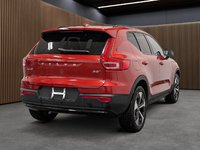 Volvo XC40 B5 AWD Plus Dark Theme 2025-6