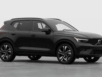 Volvo XC40 B5 AWD Plus Dark Theme 2026-2
