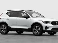 Volvo XC40 B5 AWD Plus Dark Theme 2026-2