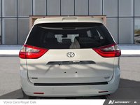 2020 Toyota Sienna XLE-4