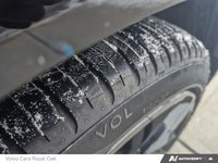 2025 Volvo S60 Plug-In Hybrid Ultra Black Edition-6