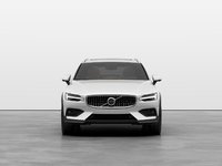 2026 Volvo V60 Cross Country Ultra-2
