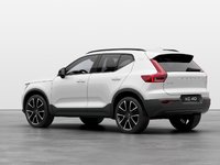 2025 Volvo XC40 Ultra Dark-1