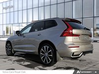 2023 Volvo XC60 Ultimate Dark Theme-3