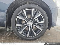 2025 Volvo XC60 Plus Dark Theme-5