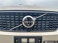 2026 Volvo XC40 Plus Dark Theme-6