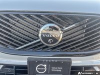 2026 Volvo XC60 Plug-In Hybrid Plus Dark Theme-5