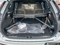 2026 Volvo XC90 Plug-In Hybrid Plus Dark Theme-7