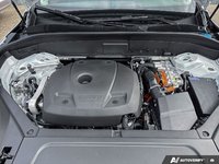 2026 Volvo XC90 Plug-In Hybrid Plus Dark Theme-7